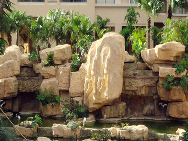 關(guān)于塑石假山的清洗保養