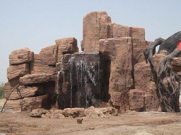 塑石假山的廣泛應用及其優(yōu)勢特點(diǎn)